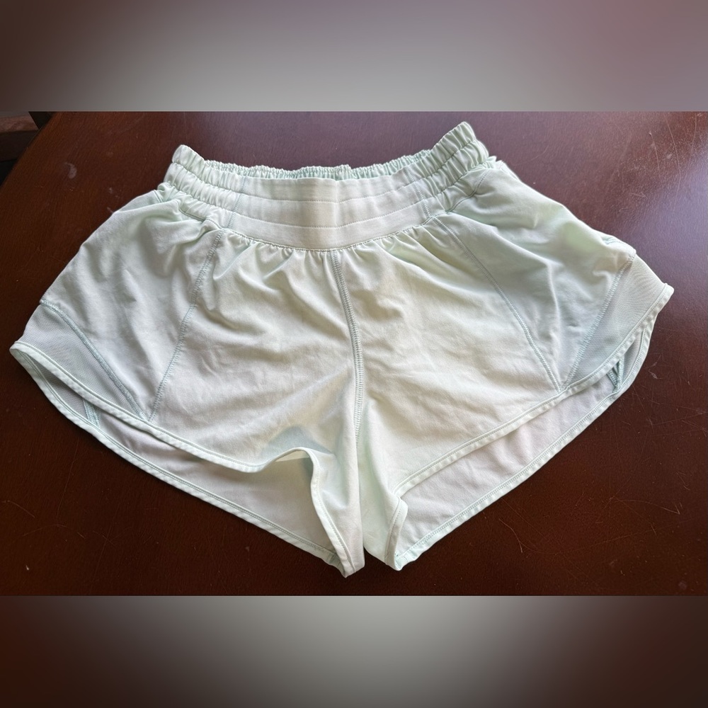 Lululemon Athletica Mint Green Hotty Hot Shorts Sz. 4. Like new